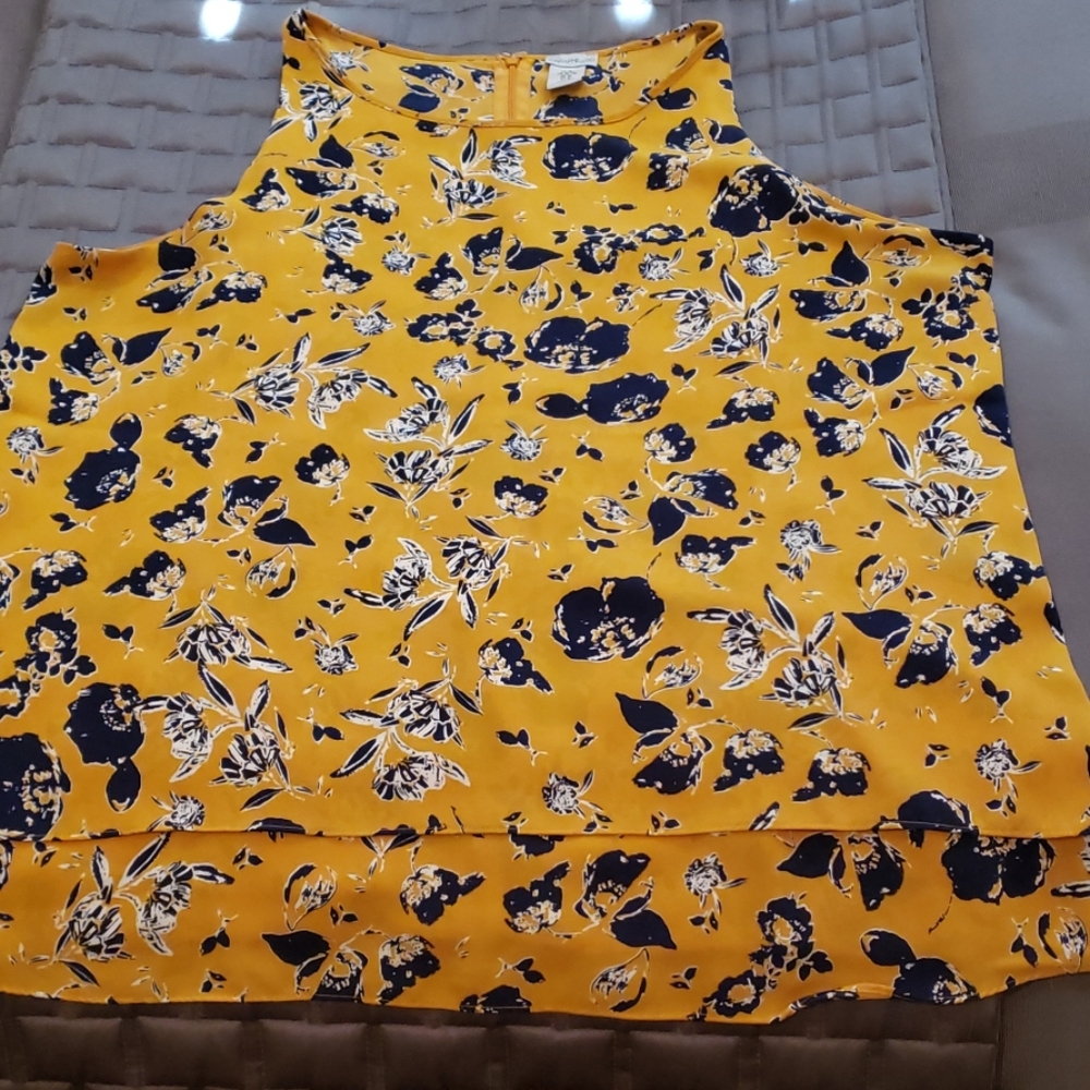 Sleeveless top